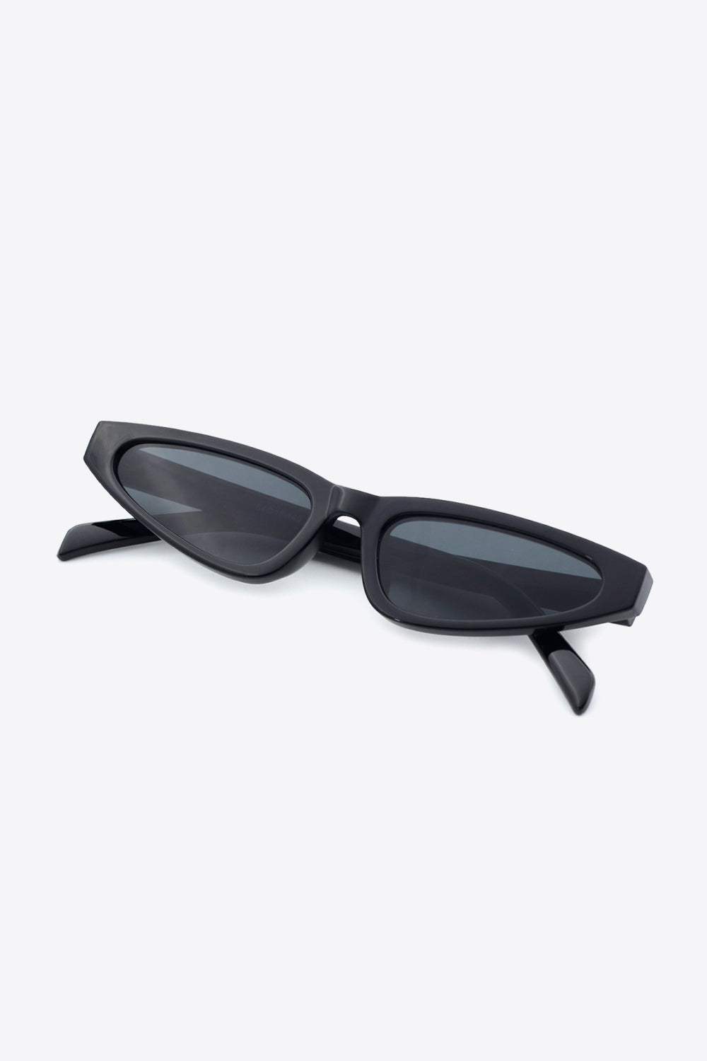 Cat-Eye-Sonnenbrille mit Polycarbonat-Rahmen und UV400-Schutz
