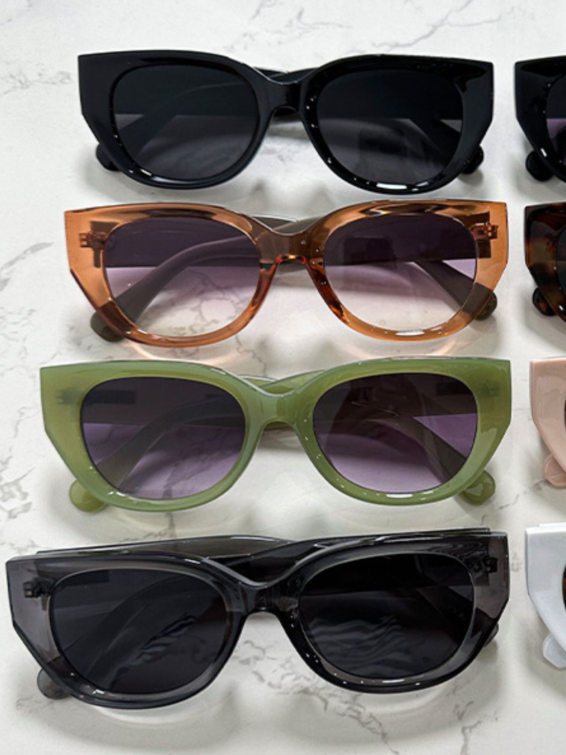 Modische Katzenaugenbrille mit Polycarbonatgestell