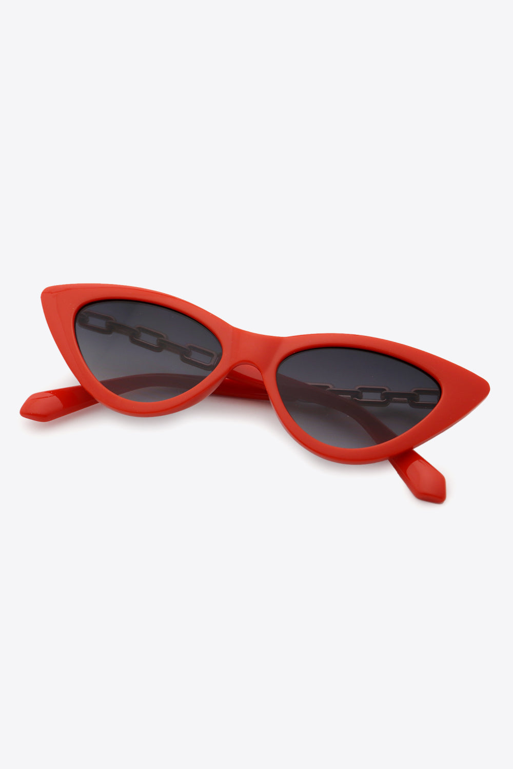 Cat-Eye-Sonnenbrille mit Kettendetail
