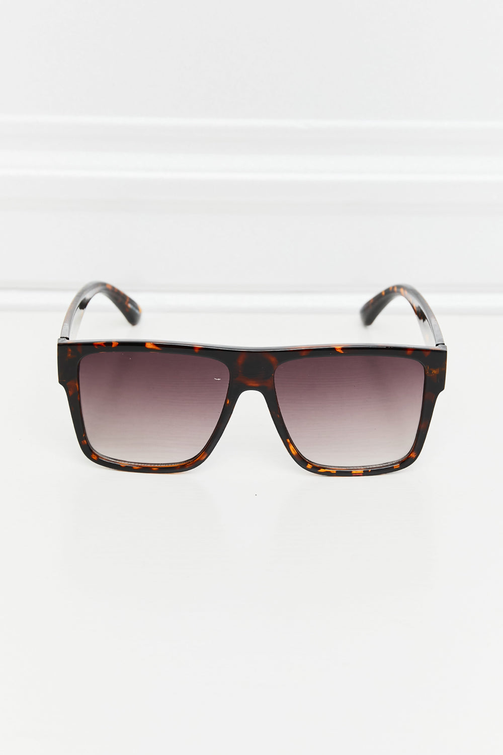 Schildpatt-Vollrand-Sonnenbrille mit eckigem Design