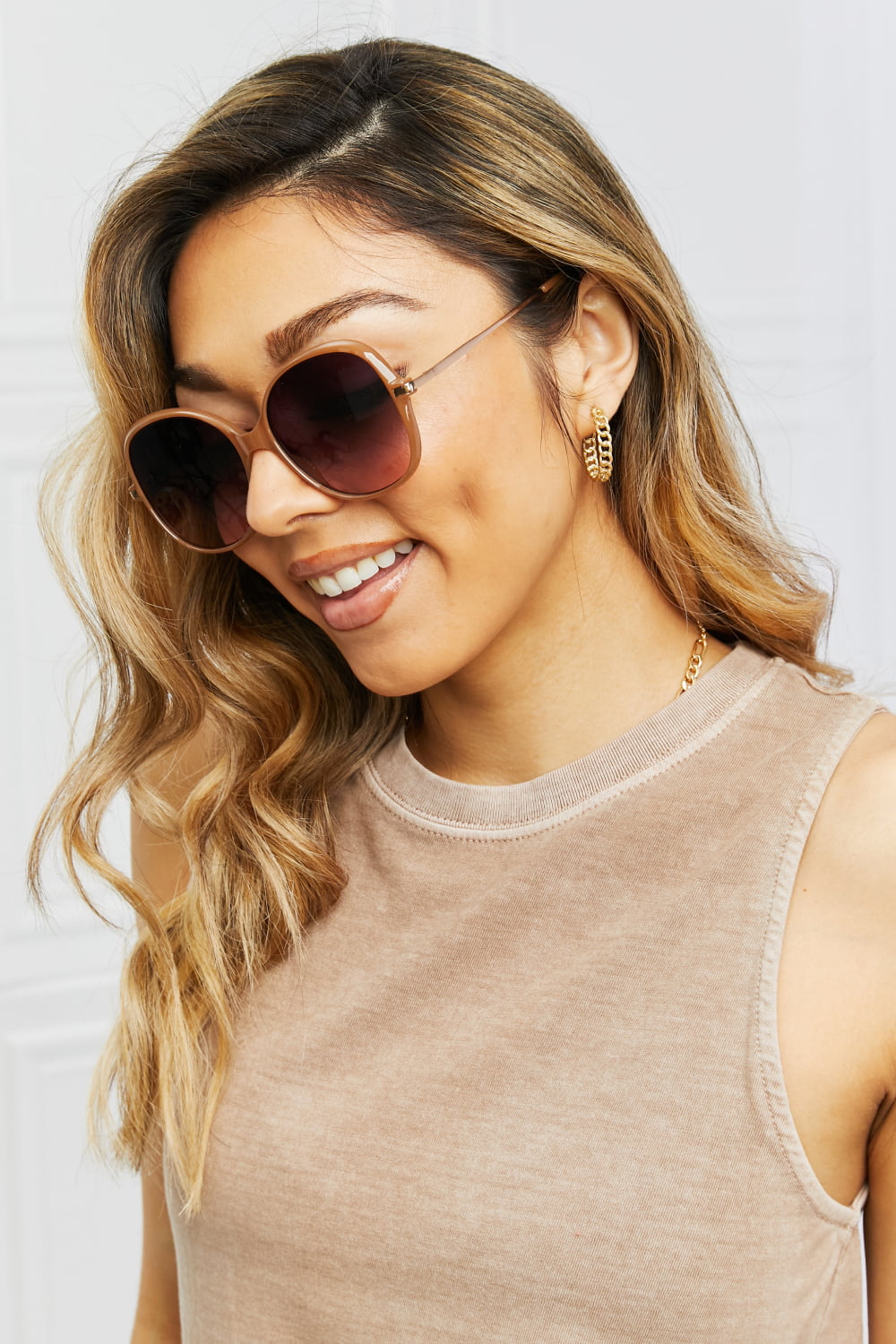 Vollrand-Sonnenbrille im Metall-Kunststoff-Hybriddesign