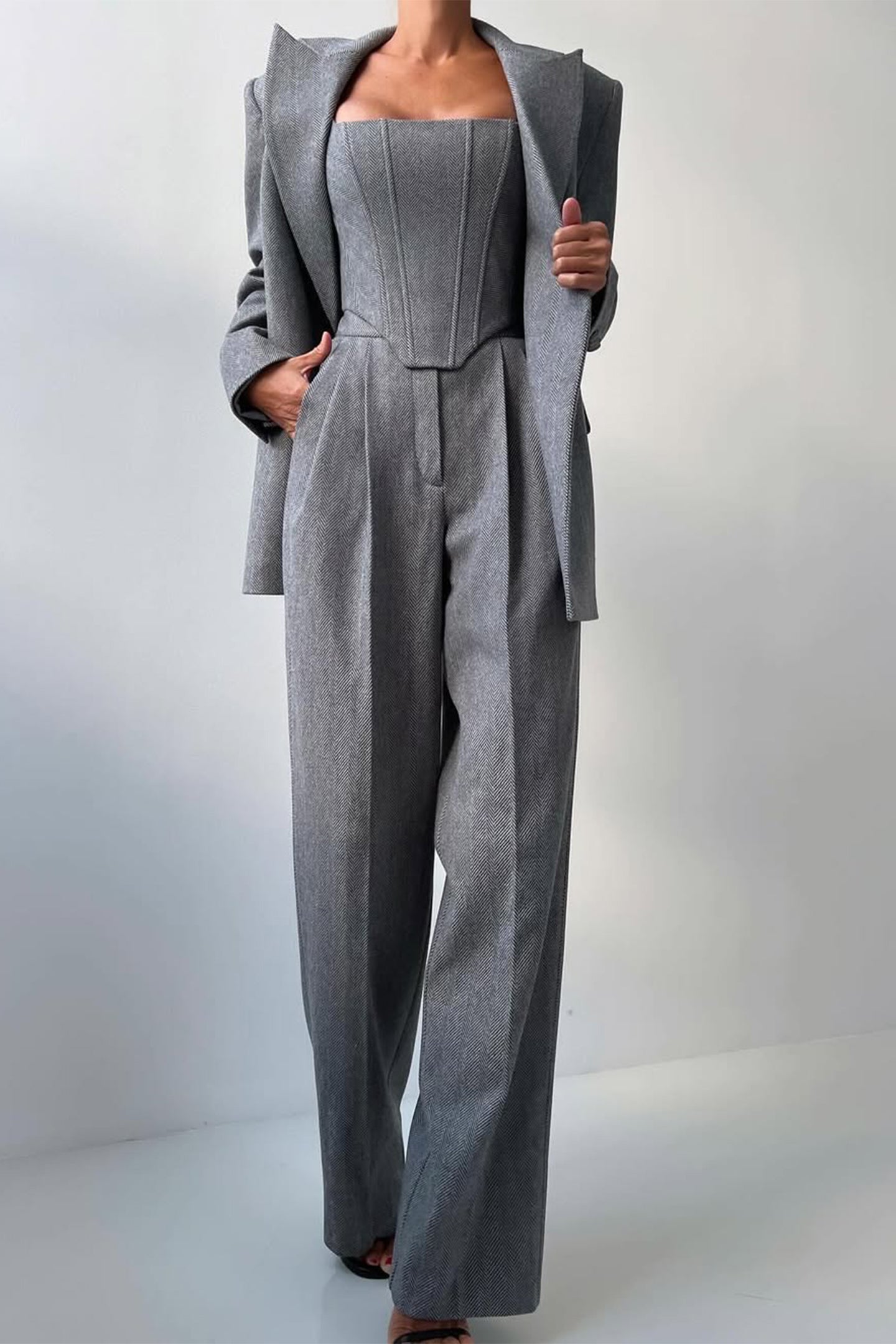 Dolce- Dreiteiliges Set mit doppelreihigem Blazer