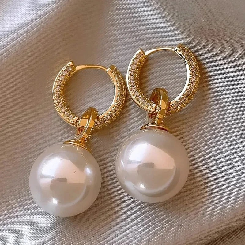 Emma | Handgemachte elegante Perlenohrringe aus edlem Material