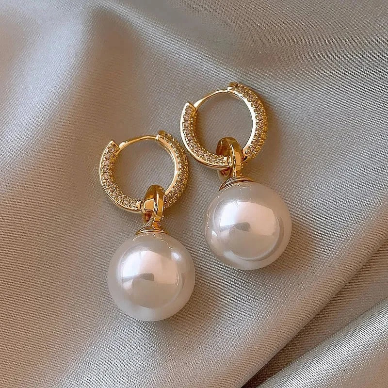 Emma | Handgemachte elegante Perlenohrringe aus edlem Material