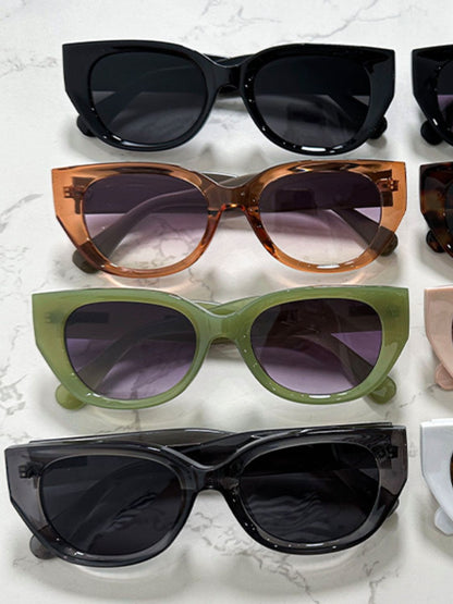 Modische Katzenaugenbrille mit Polycarbonatgestell